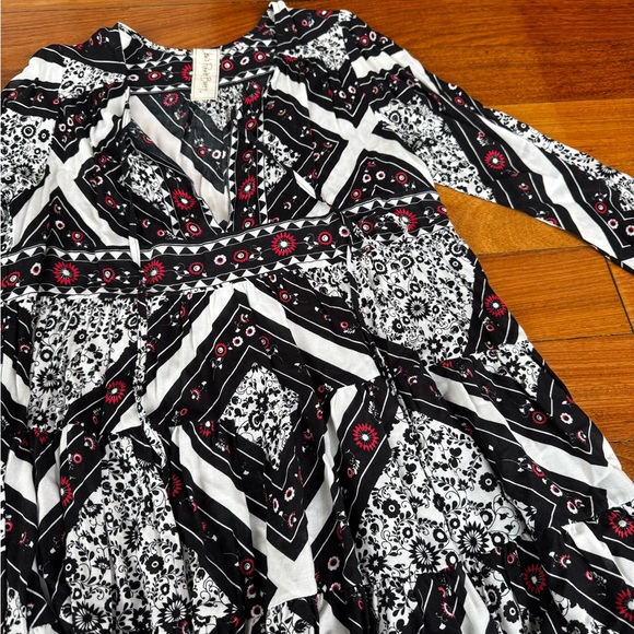 Jen’s Pirate Booty Long Sleeve Floral Dress X-small - Picture 2 of 4